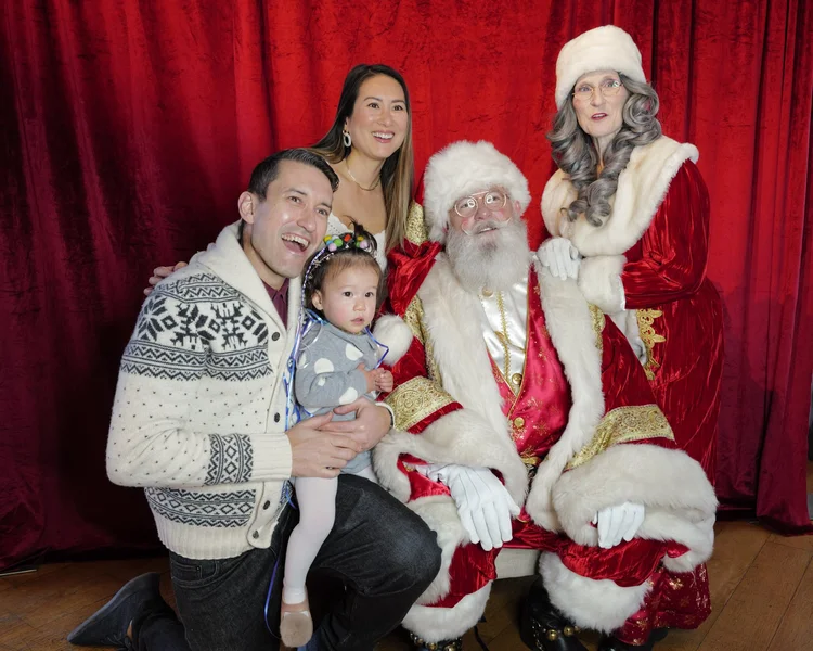 HAPPY JUMBO WOLF　DJサンタモニカ Sounds of Santa Monica: Holiday Edition | Visit Santa Monica